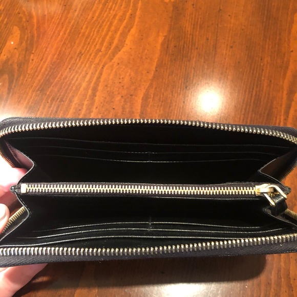 Ladies Prada Black Wallet - Picture 2 of 3